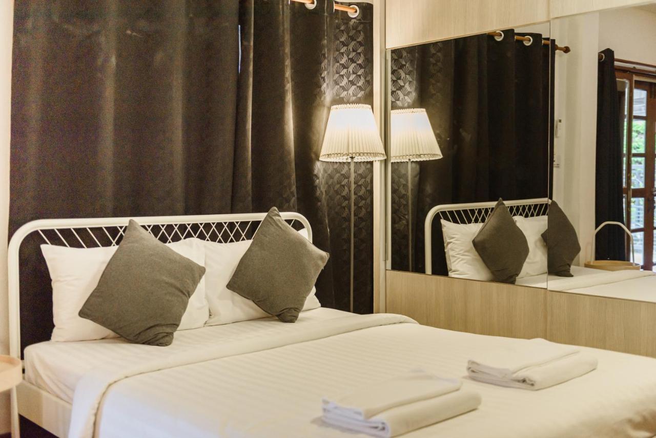Siam Square House Hotel Banguecoque Exterior foto